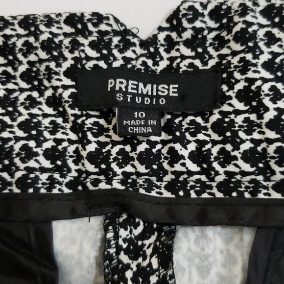 Premise Studio Black and White Pants - Picture 5 of 8